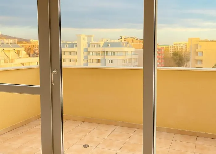 Marvel Delux Private