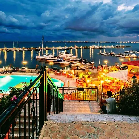 Marvel Delux Private Apartament *